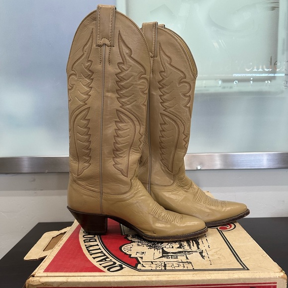 Justin Brown Cowgirl Boots - Picture 5 of 8